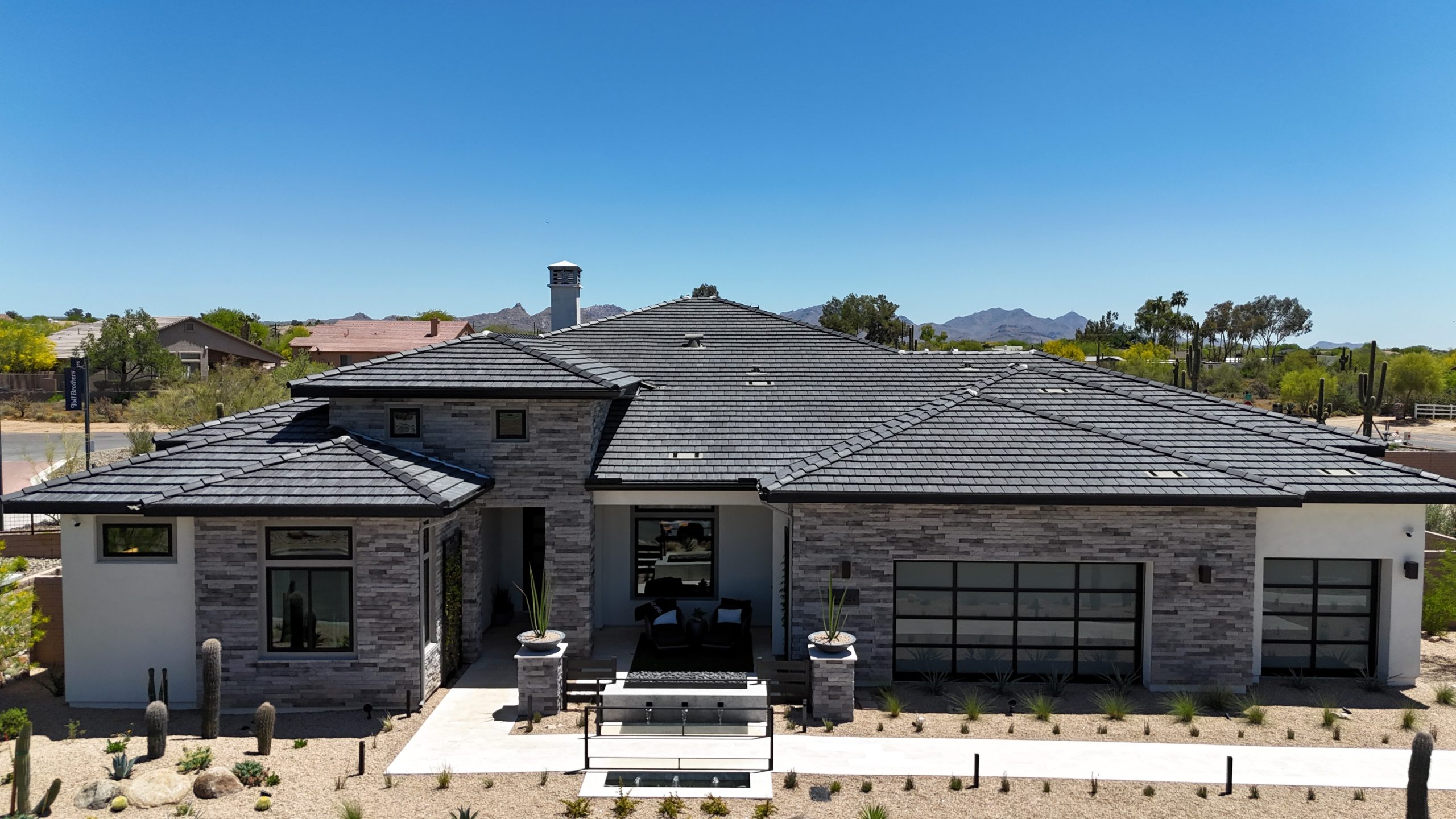 This home is a former project of Hirschi Masonry working with stone and veneer in Las Vegas.
